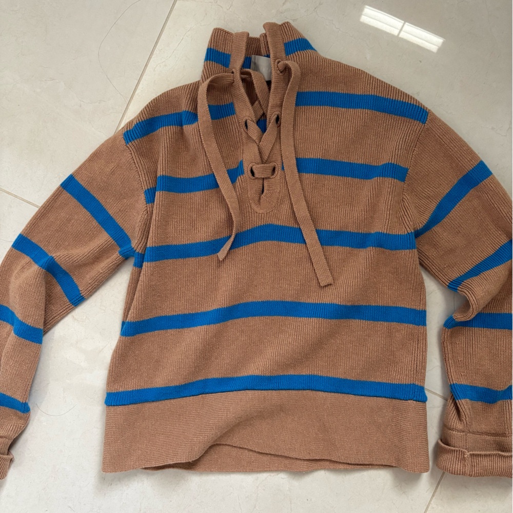Everlane the Lace up Smoke sweater size XS